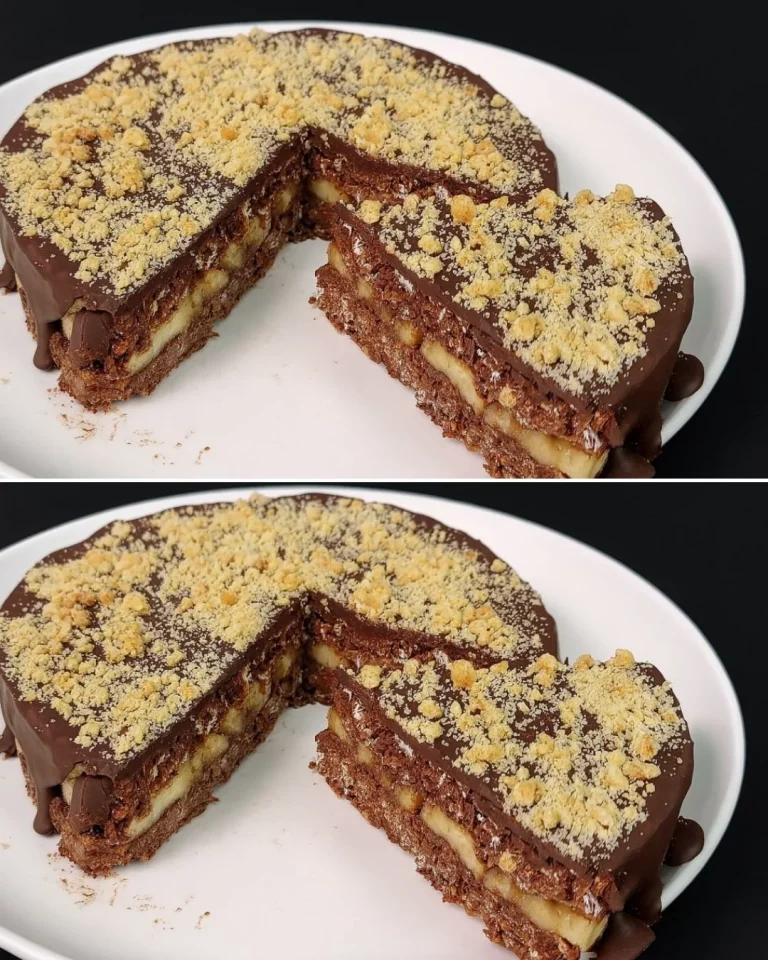 Torta di Banana e Cioccolato Fondente su un piatto decorato