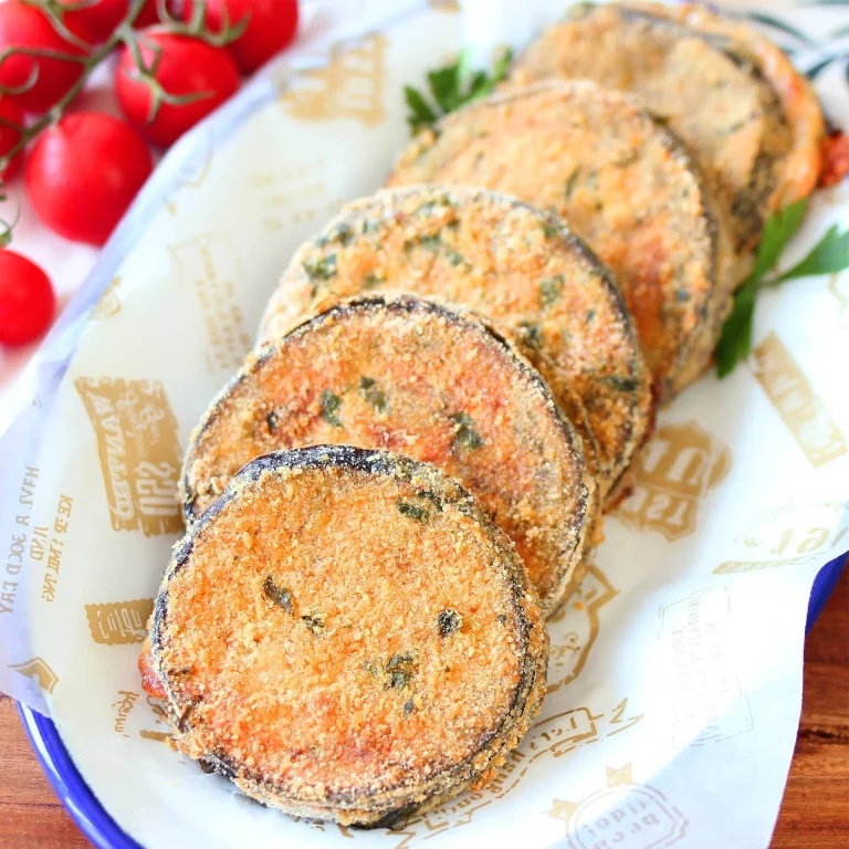 Cotolette di Melanzane alla Caprese con pomodori e mozzarella