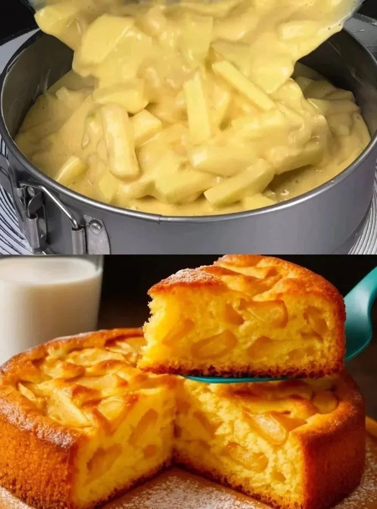 Fetta di Torta di Mela con mele fresche e zucchero sopra.