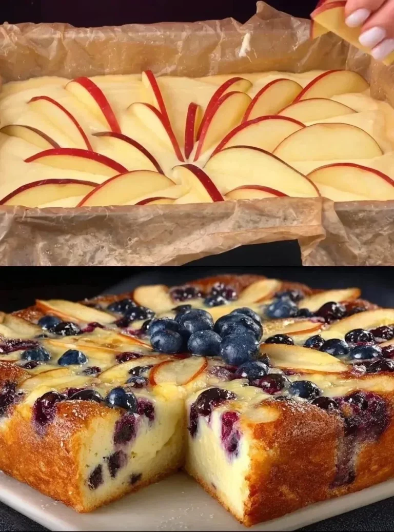 Fetta di Torta di Ricotta e Mela su un piatto decorativo