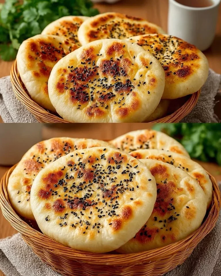 Focaccia d'avena appena sfornata, dorata e fragrante