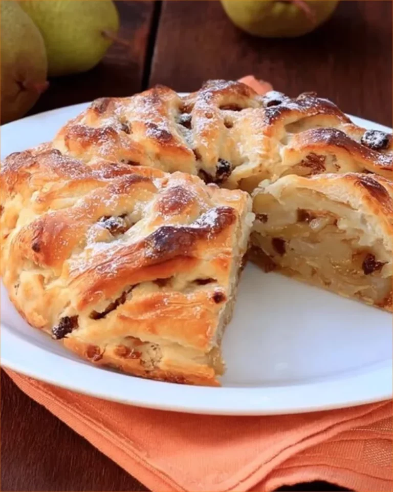 Brioche senza lievito con pere e cioccolato su un piatto