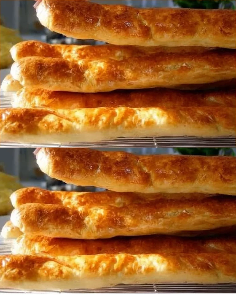 Pane Ripieno con Feta e Prezzemolo appena sfornato e pronto da gustare