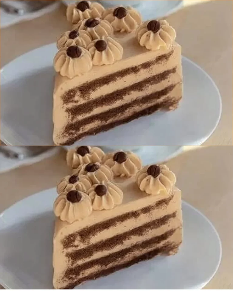 Torta Delizia al Caffè con decorazioni golose
