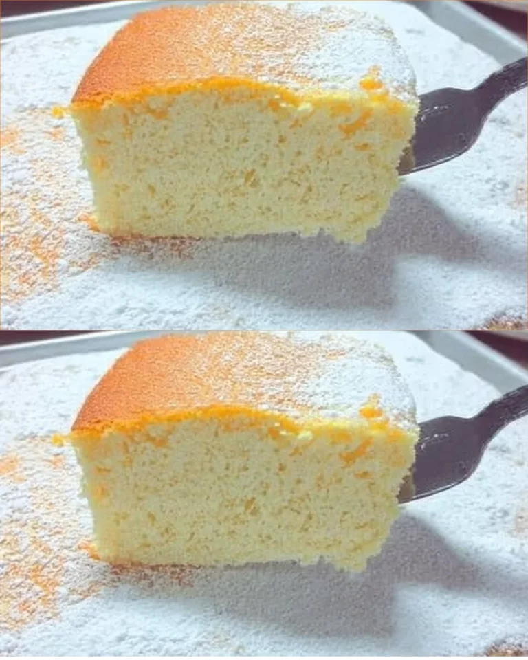 Fetta di Torta di Latte Caldo servita su un piatto con decorazioni